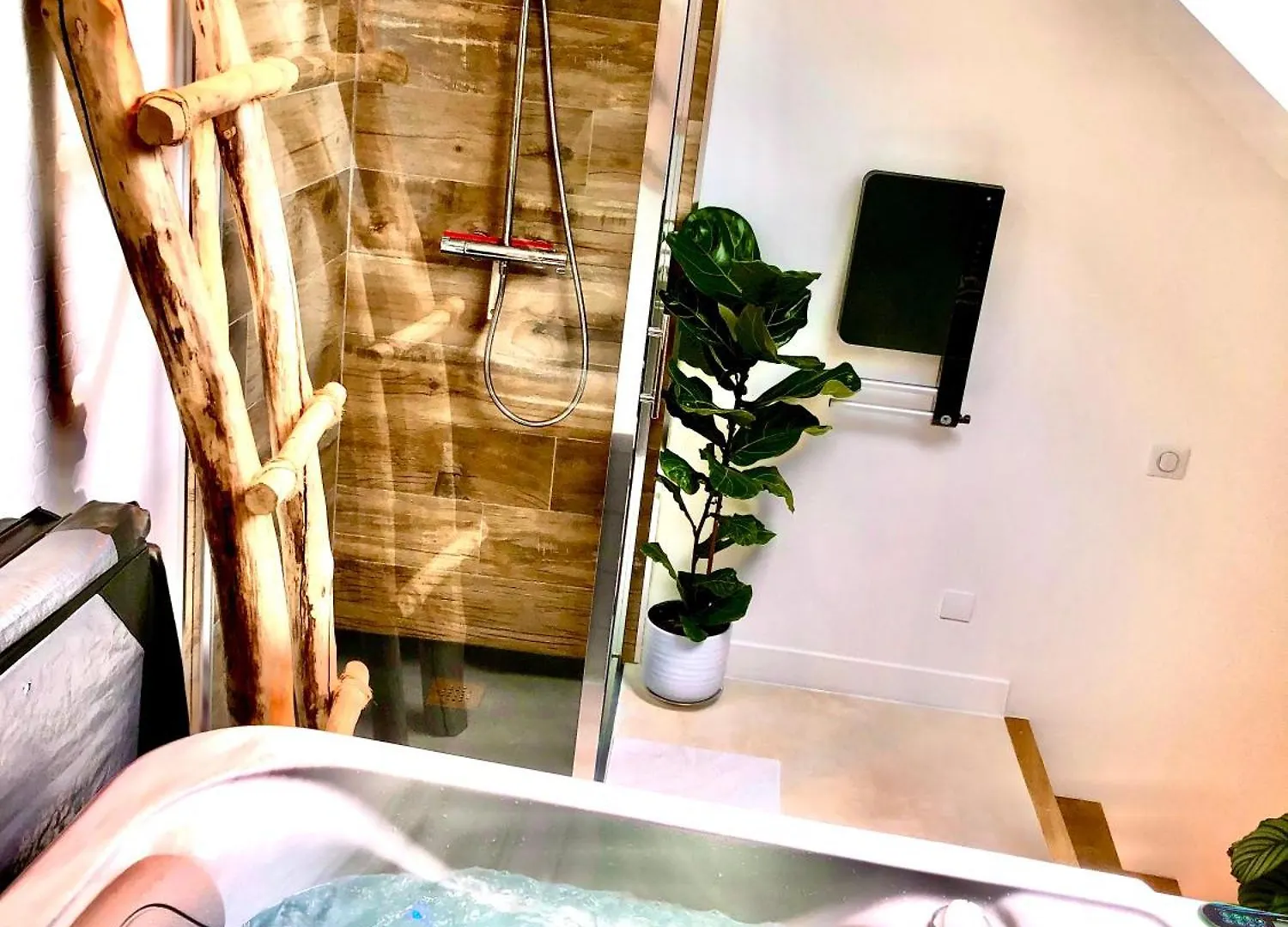 Appartamento Nid Douillet Sous Les Toits Avec Jacuzzi Bagnères-de-Bigorre