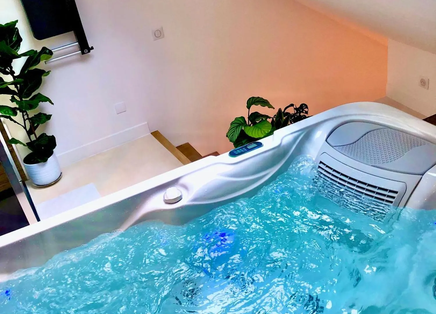 Appartamento Nid Douillet Sous Les Toits Avec Jacuzzi Bagnères-de-Bigorre